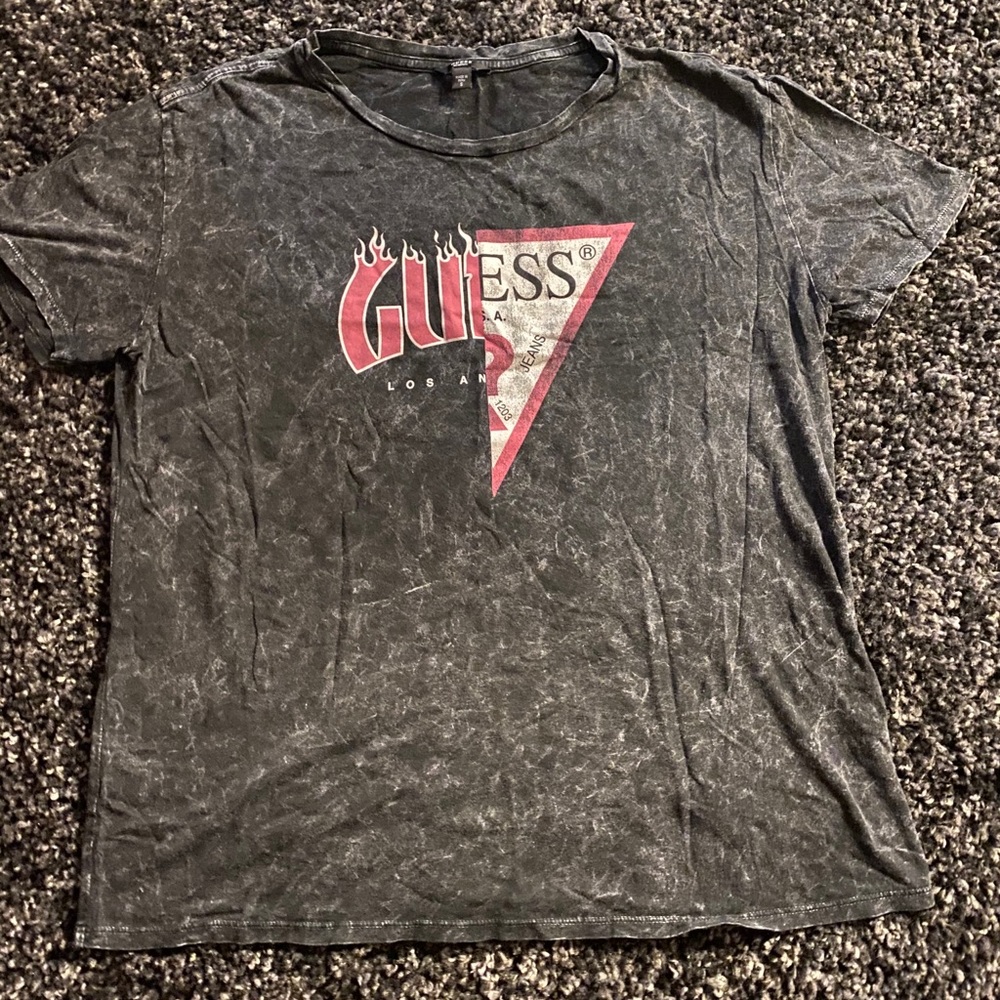 Vintage style GUESS tshirt